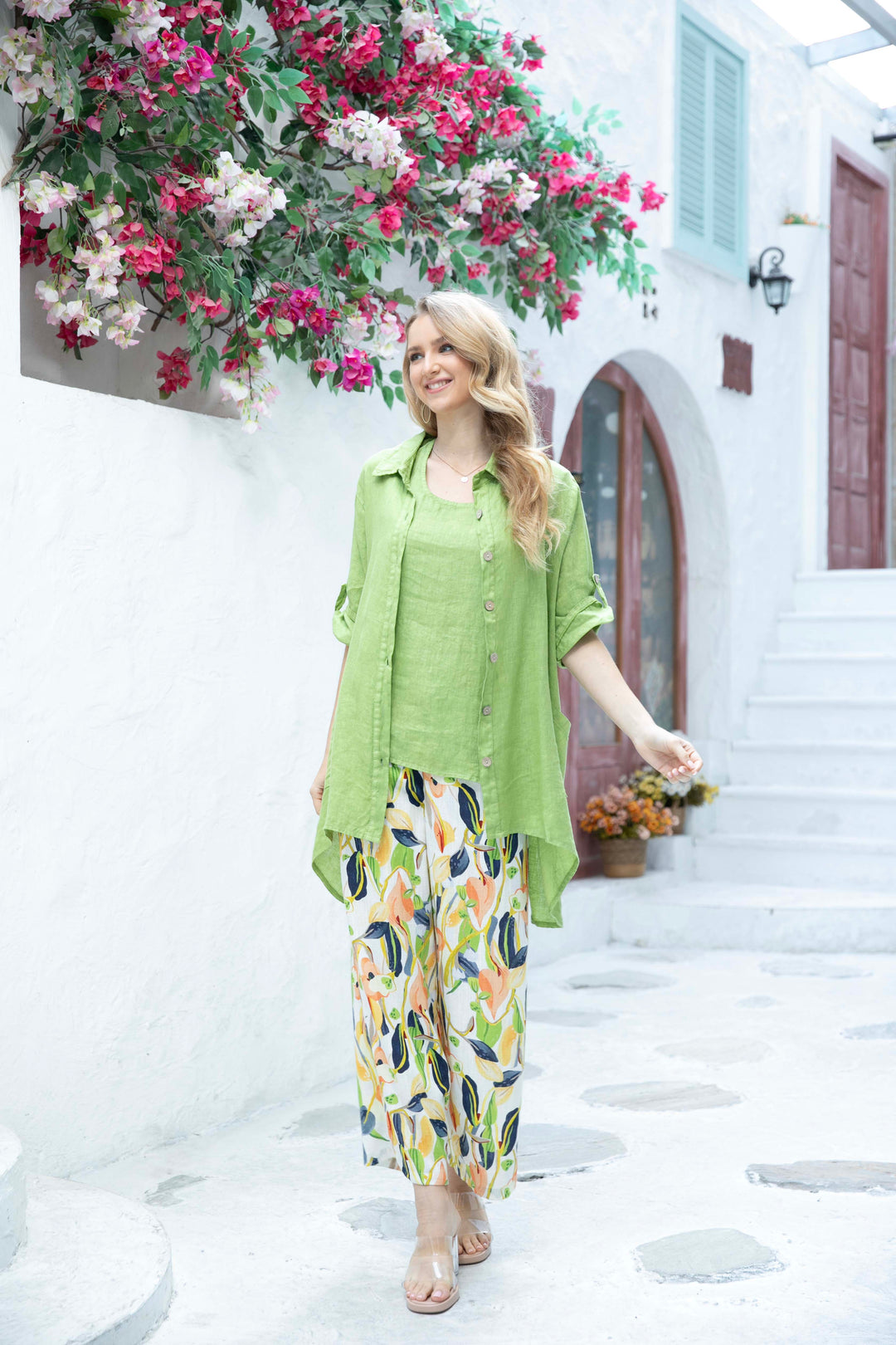 Daniella's Short Sleeved Linen Pullover