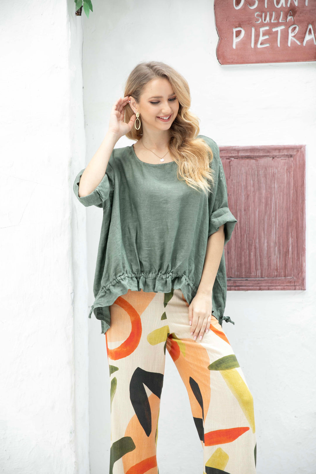 Francesca's Short Sleeve Top with frills