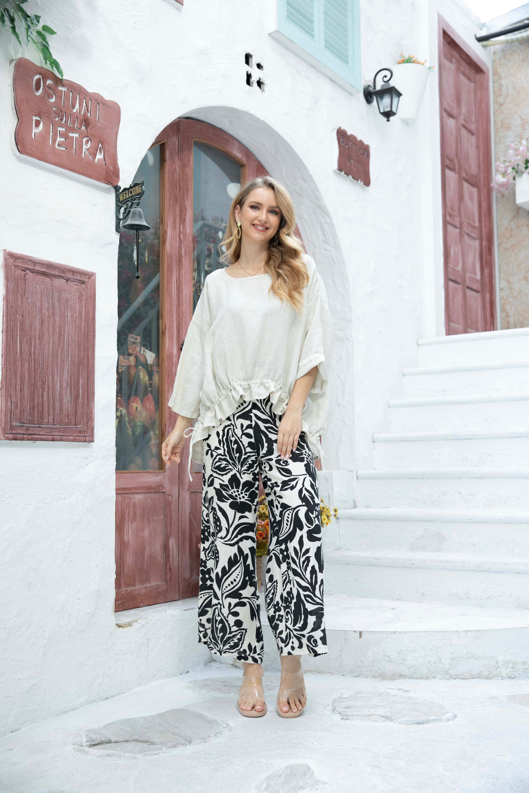 Francesca's Short Sleeve Top with frills