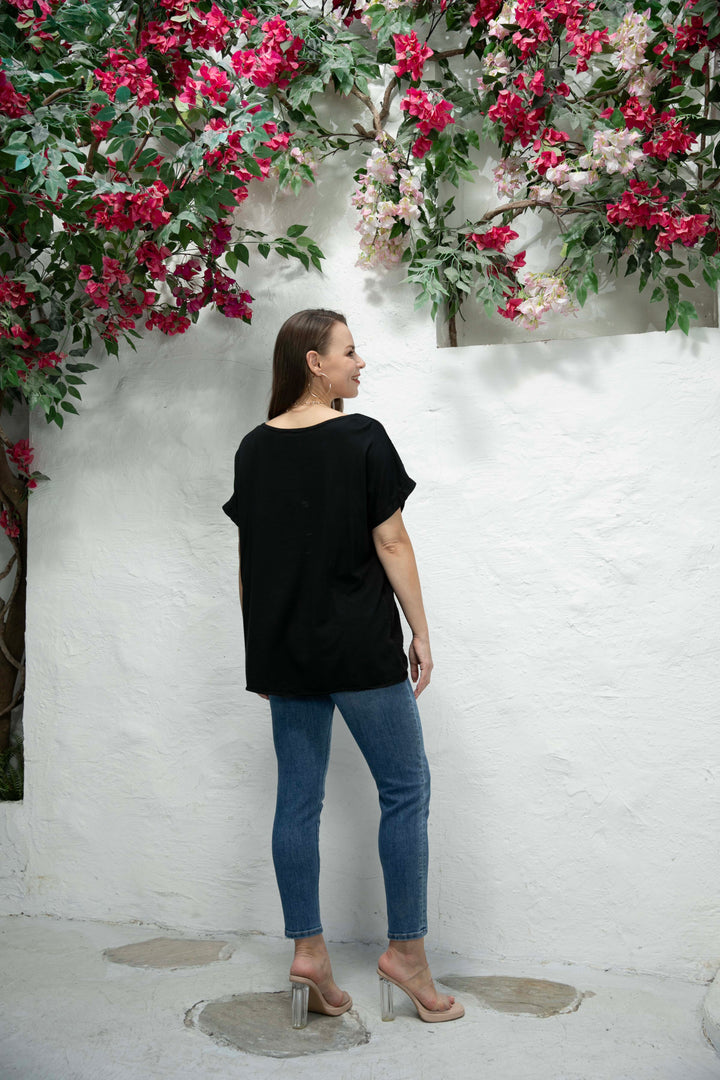 Ariana's Graphic linen Top with Leaves