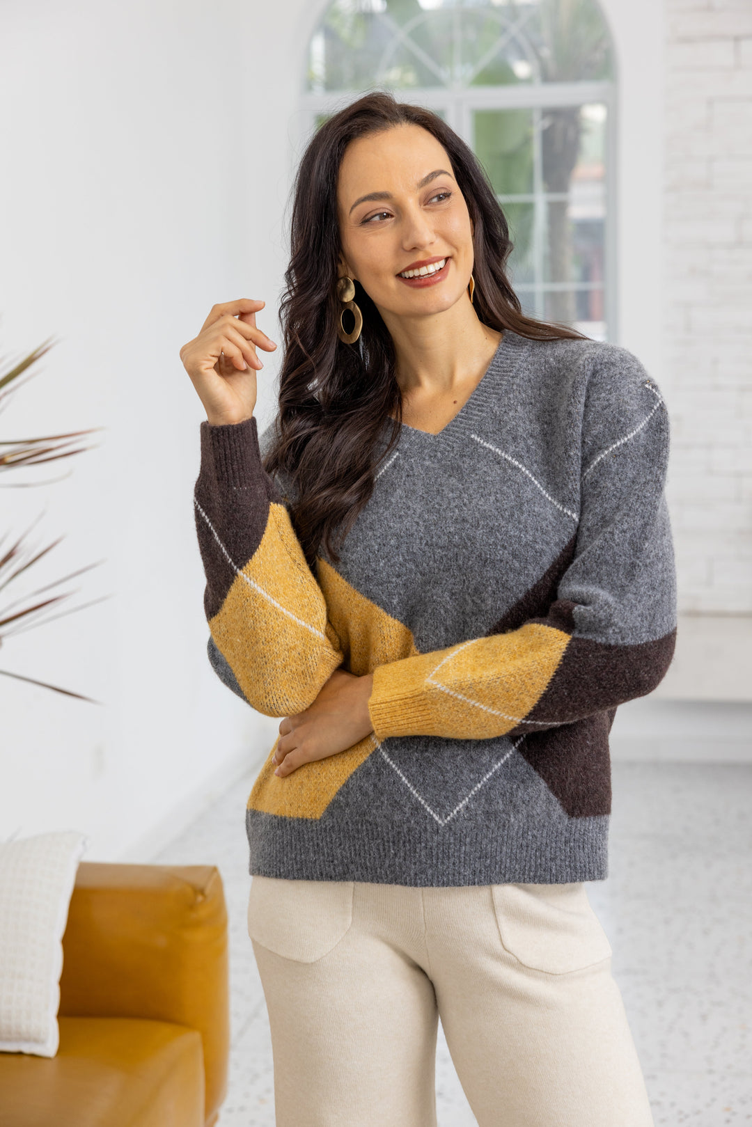 Geometric Argyle V-Neck Pullover