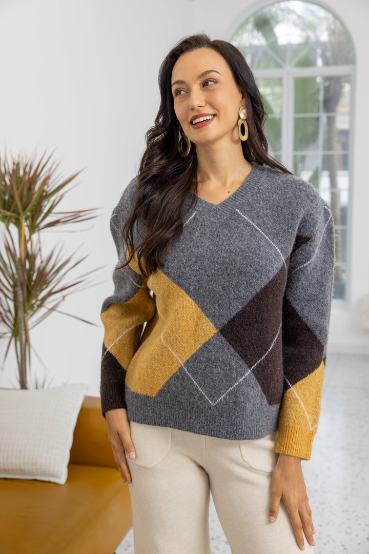 Geometric Argyle V-Neck Pullover