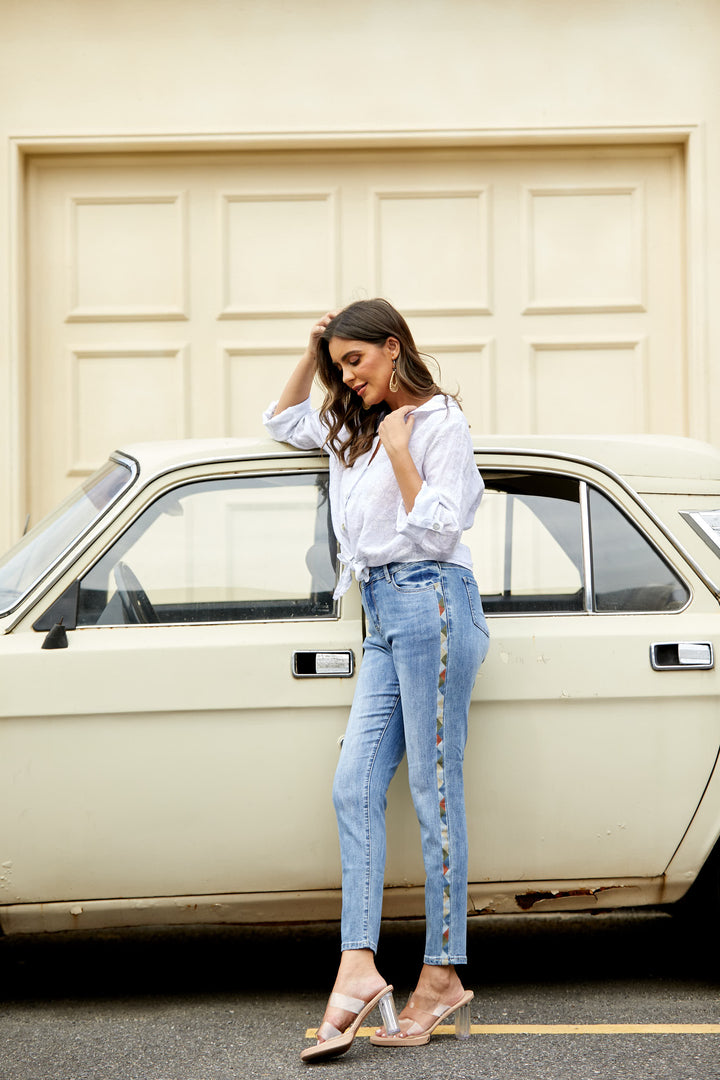 Jean en denim brodé de Mabelline