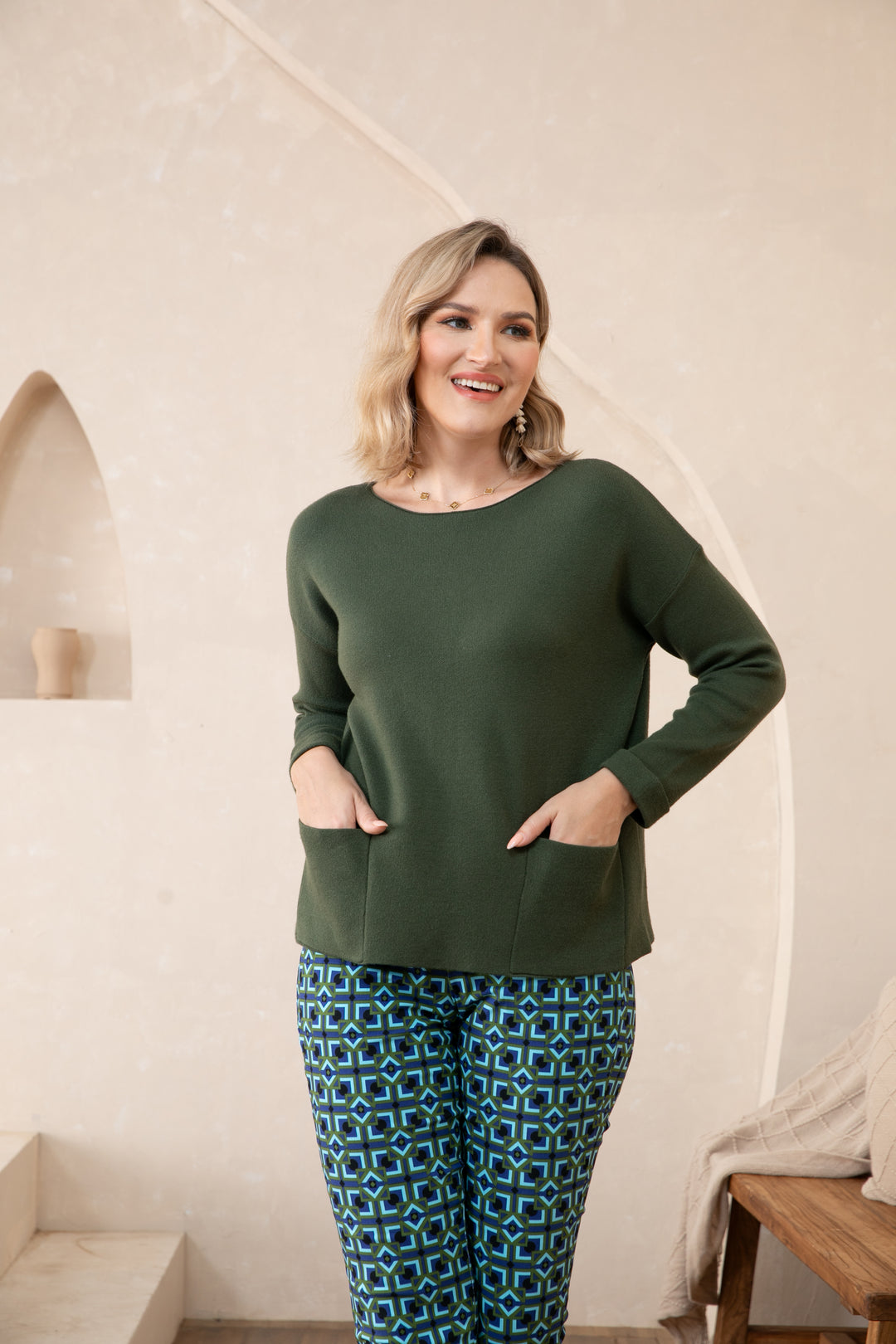 Cashmere Feel Knitted Round neck