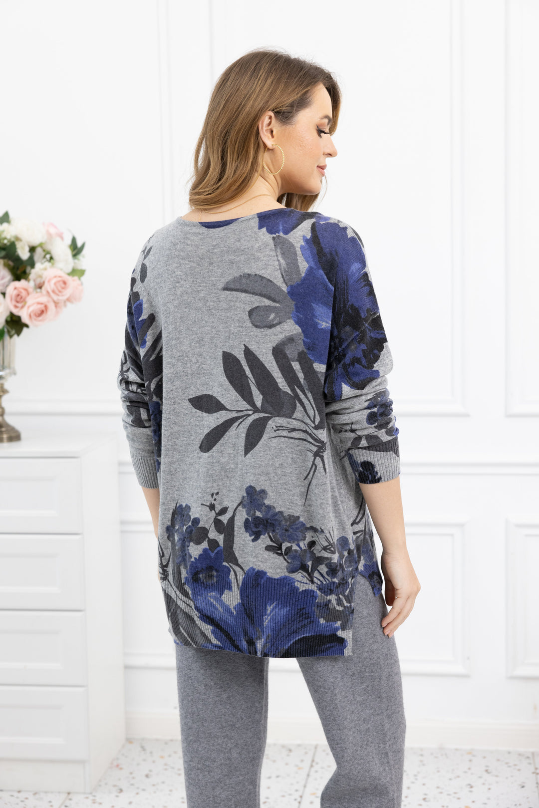 Linda's Printed Cashmere feel top