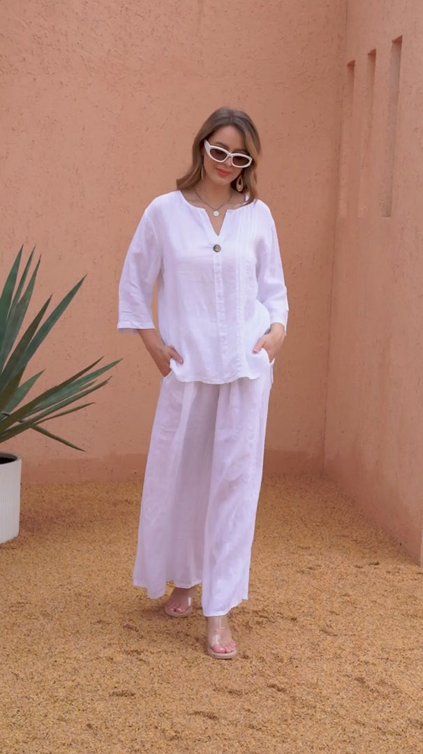 Daphne’s Stitched Detail Top