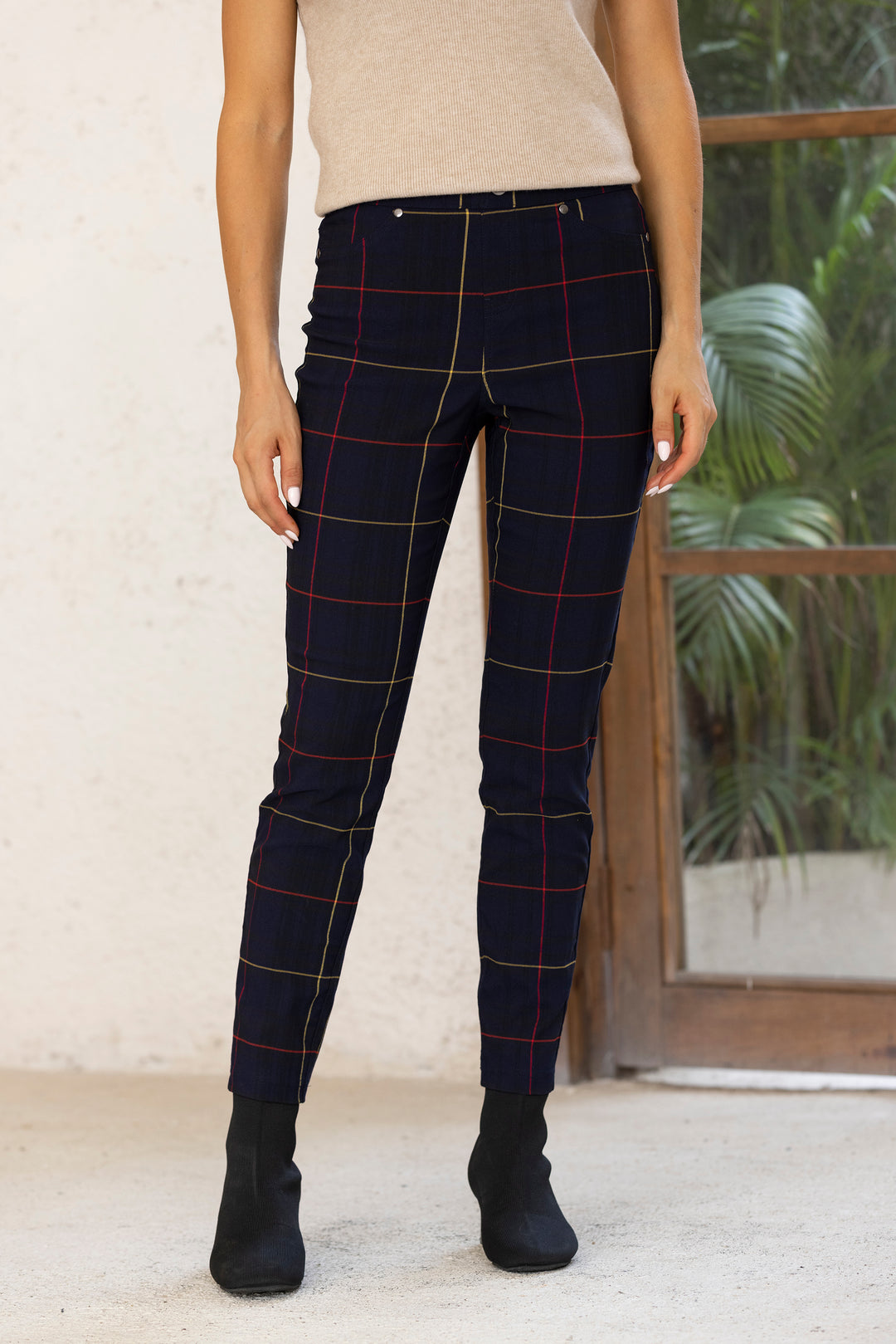 NAVY PLAID PRINT PANT