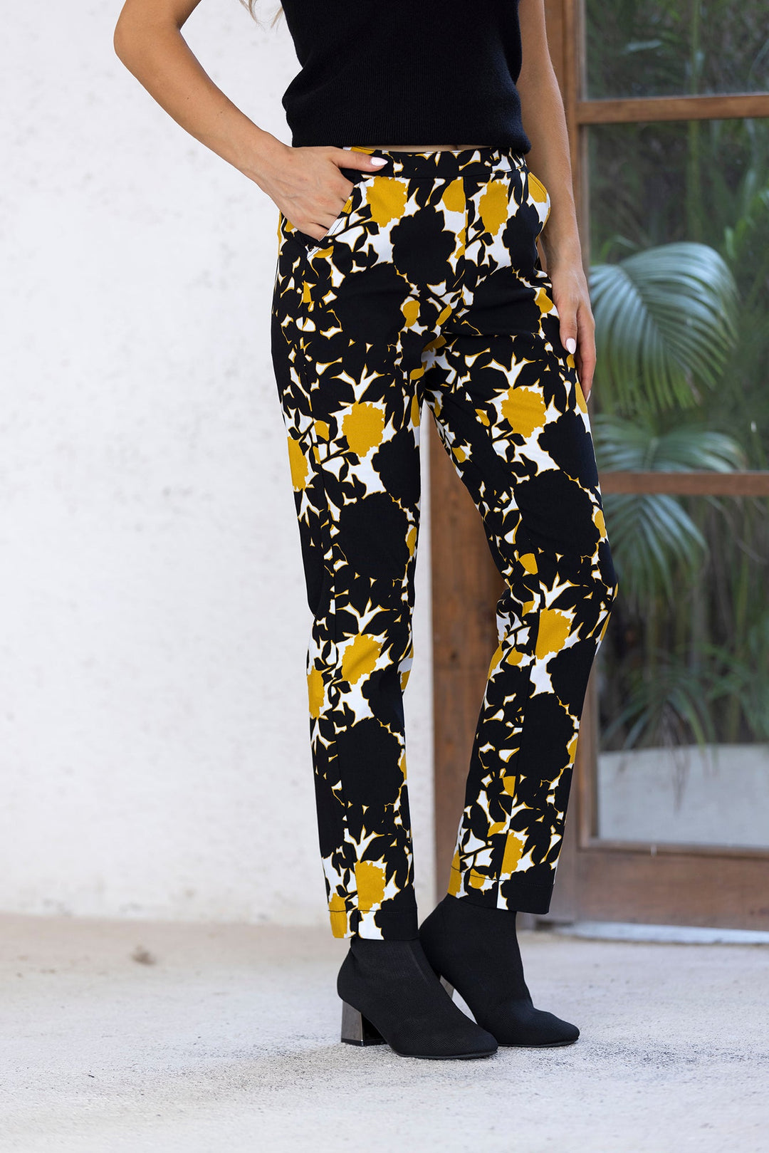 GOLD-BLACK PRINTED PANT