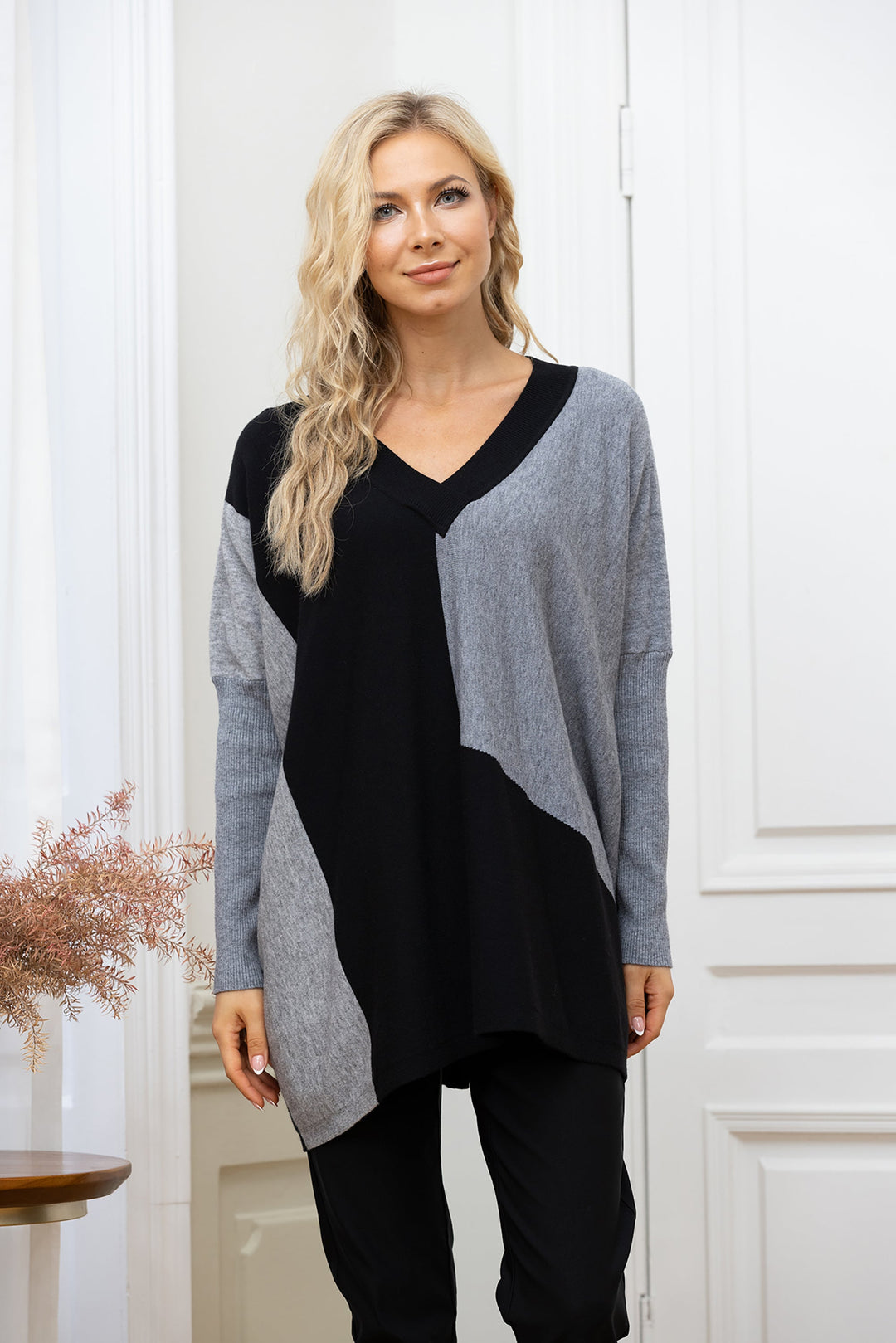 Cassadee's Cashmere-Feel Color Block Pull Over