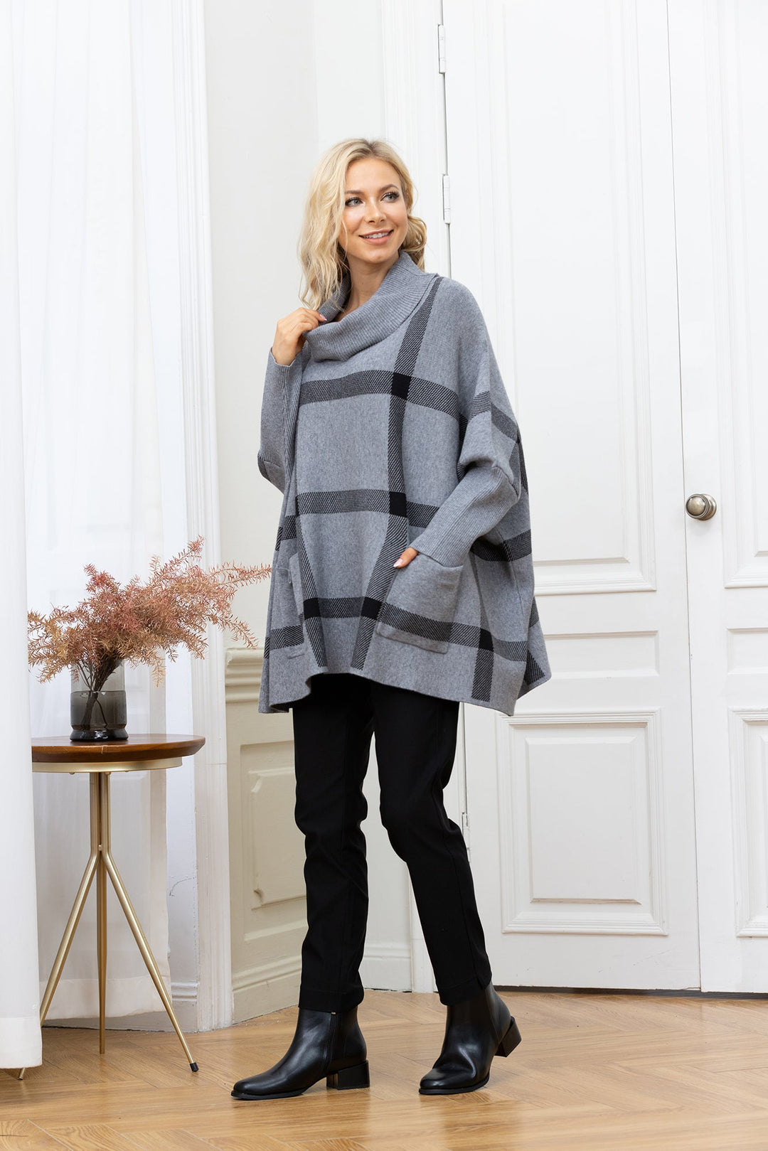 Lynn's Printed Turtleneck