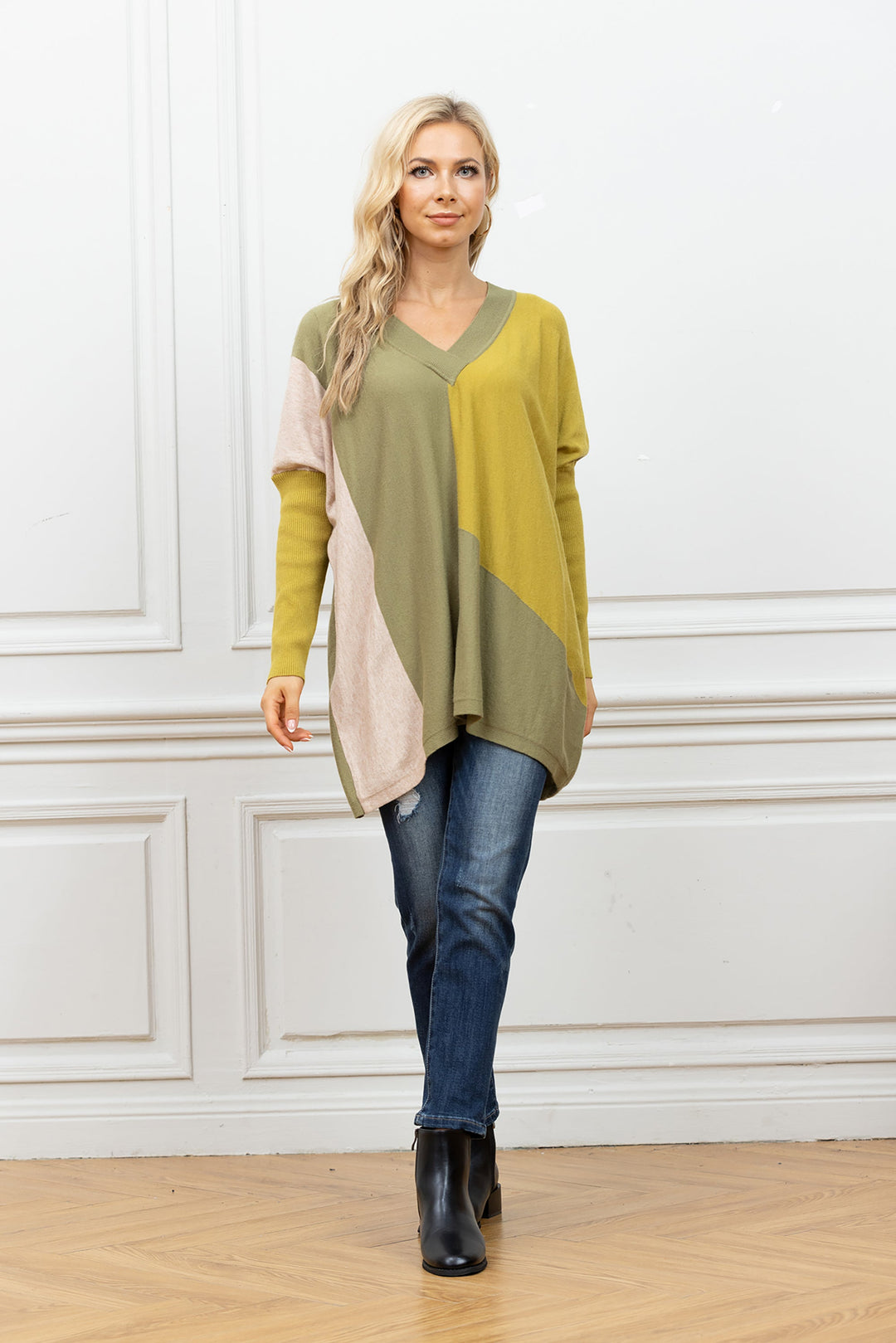 Cassadee's Cashmere-Feel Color Block Pull Over