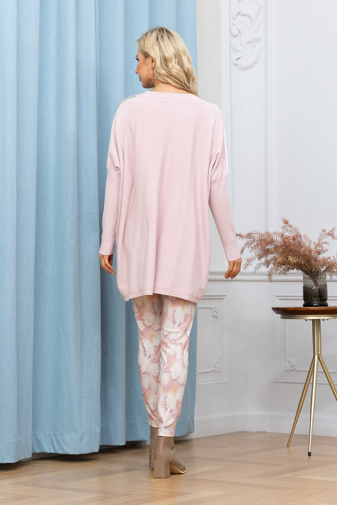 Cassadee's Cashmere-Feel Color Block Pull Over