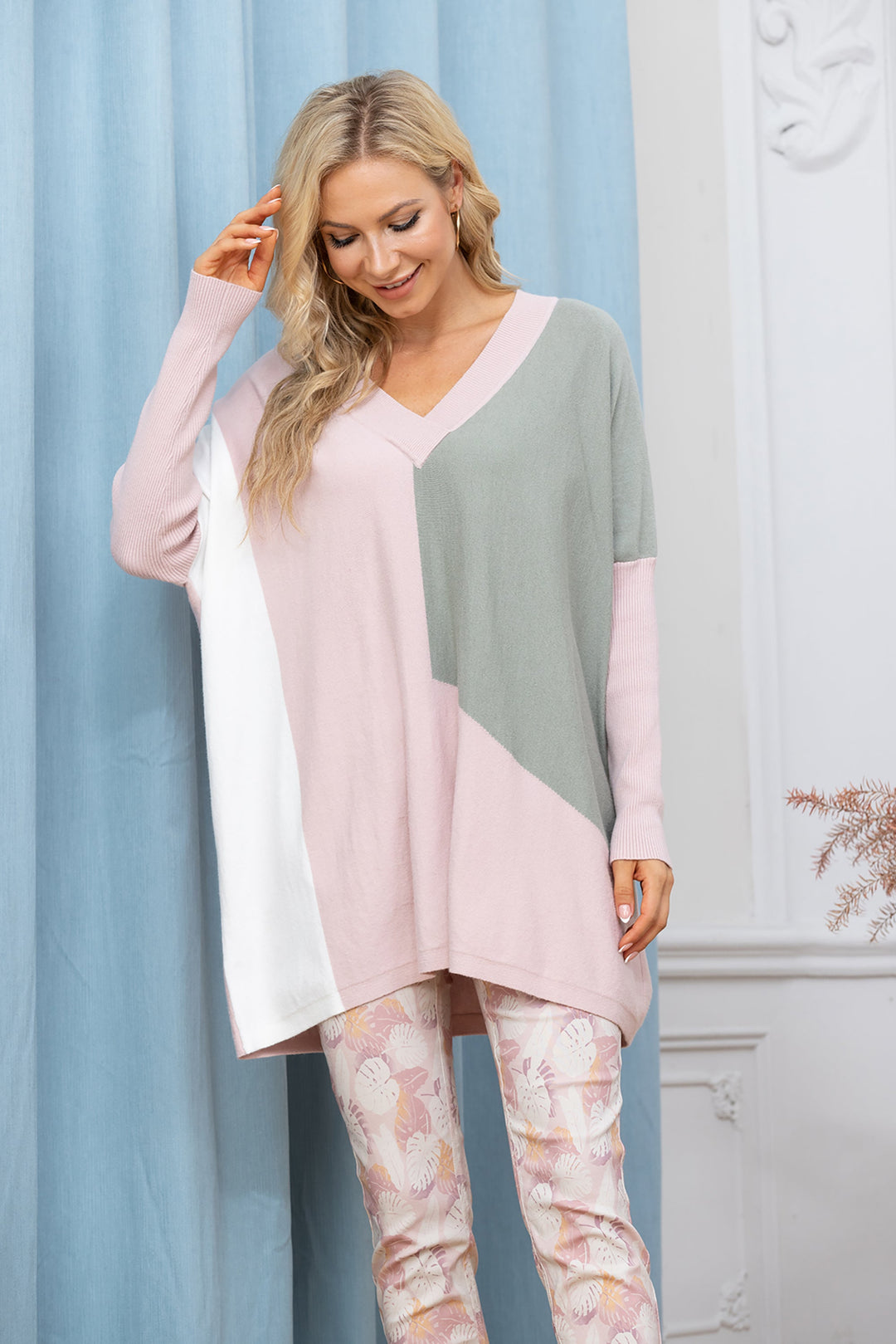 Cassadee's Cashmere-Feel Color Block Pull Over