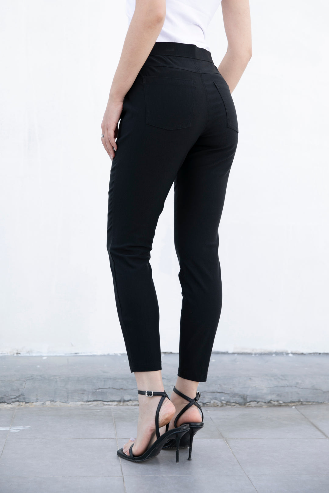 Pantalon de couleur unie à la cheville