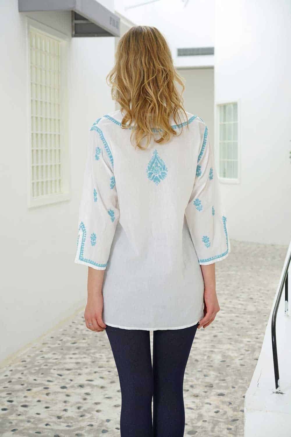 Low V-Neck Embroidery Top
